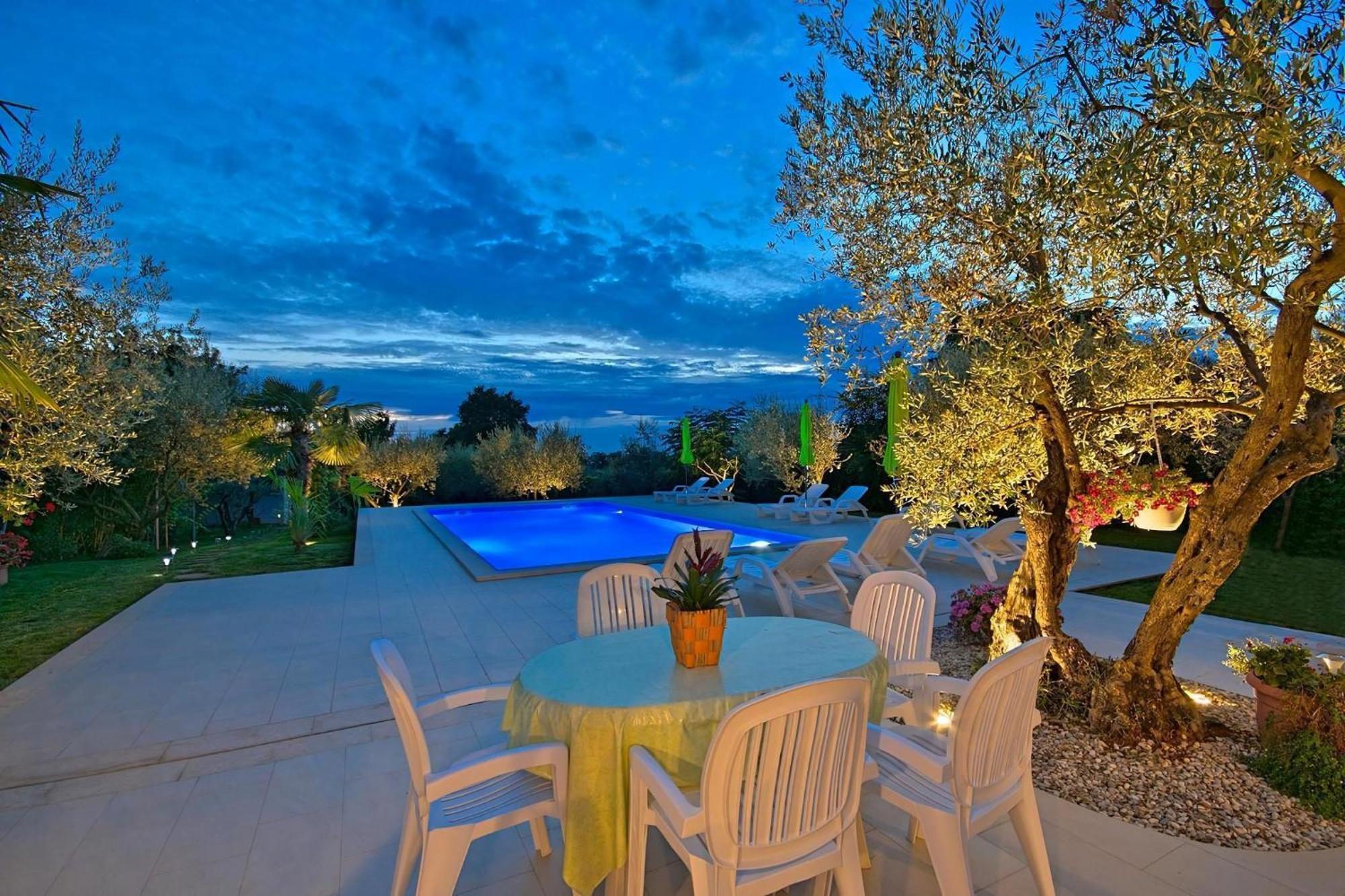 Livija 4 Mit Pool Und Meerblick Apartmán